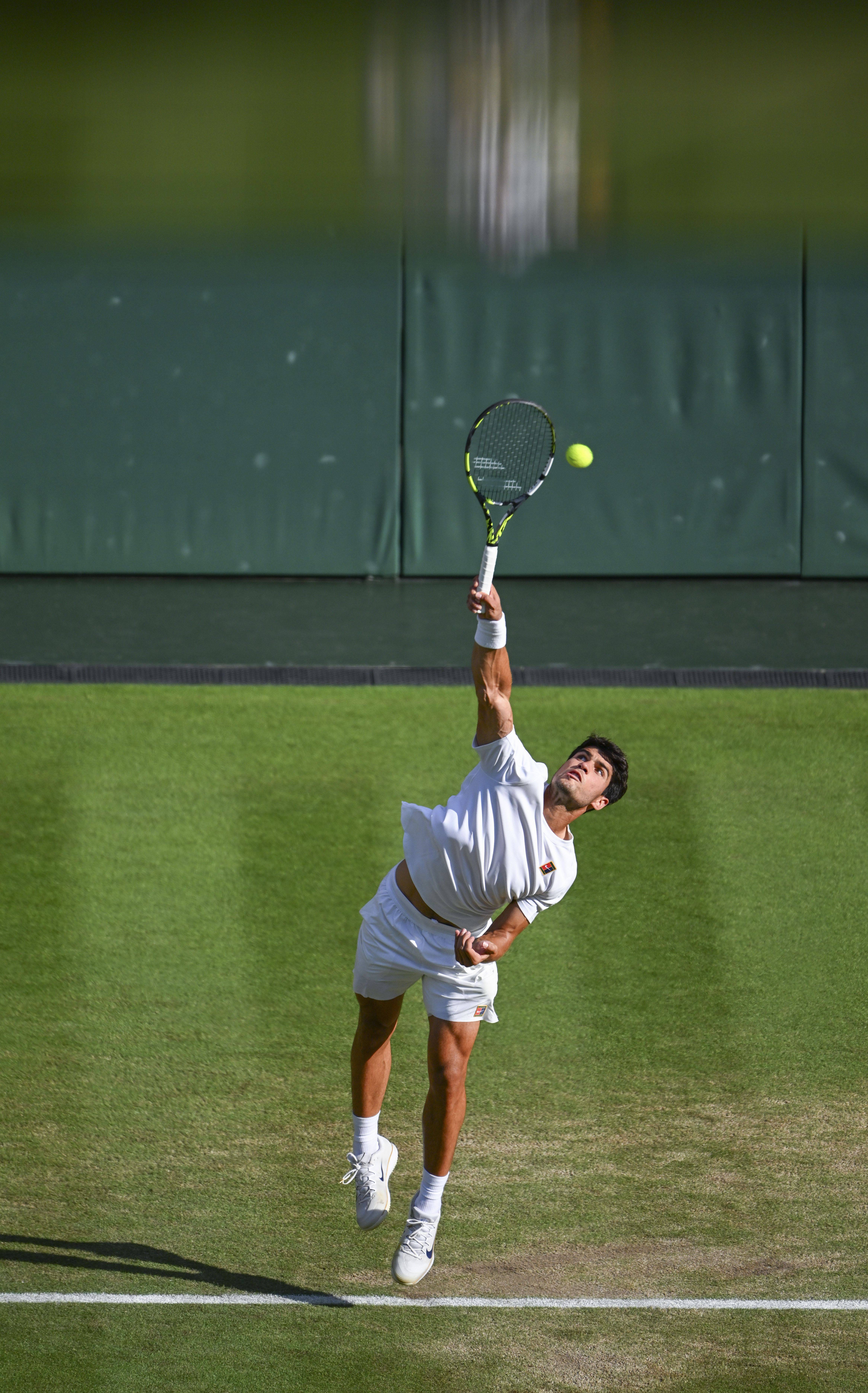温网横扫年终总决赛,阿尔卡拉斯惊艳四座 温网横扫年终总决赛,阿尔卡拉斯惊艳四座
