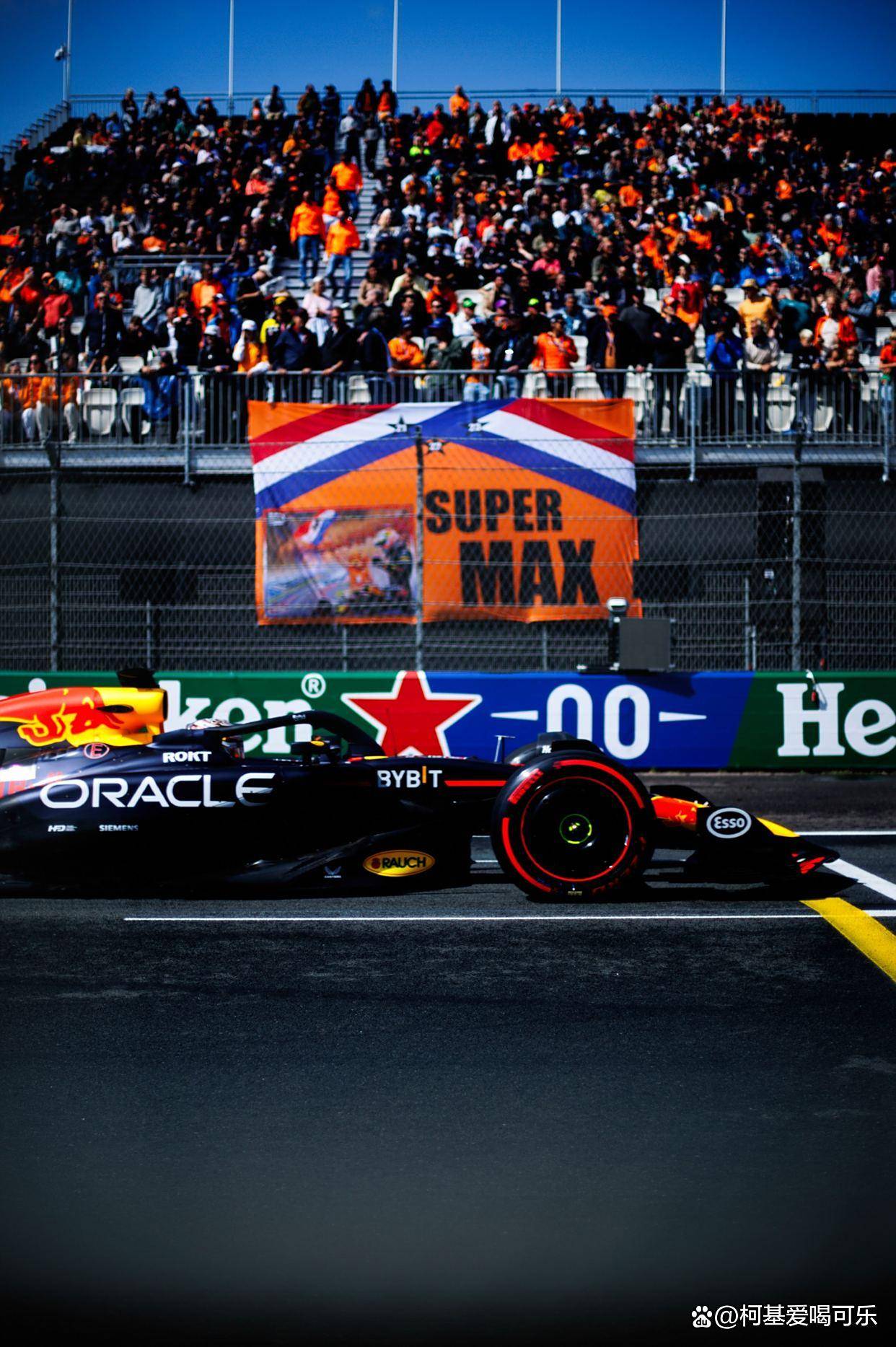 开云APP-梅赛德斯翻盘红牛二队，佩雷兹扛起全队